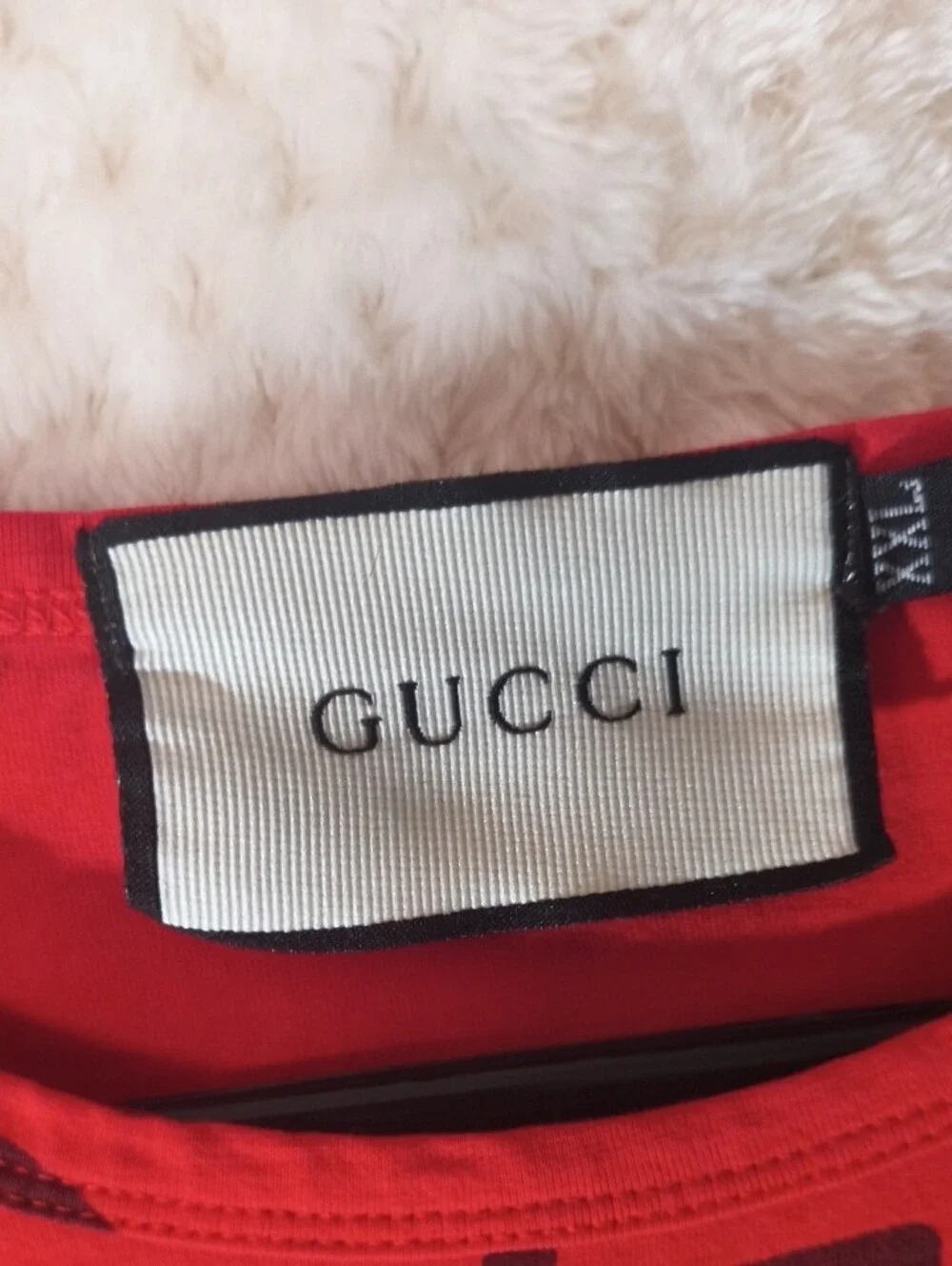 Gucci bold red